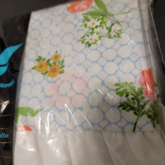 Vtg Fieldcrest White Floral No Iron Percale Two Pillow Cases Set For 21 x 27 in - Picture 6 of 7
